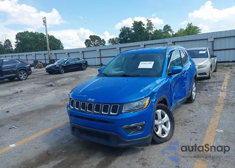 2018 Jeep Compass Latitude 4X4 from USA, damaged, VIN 3C4NJDBB0JT177435